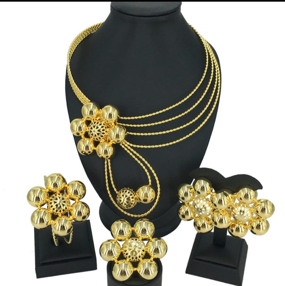 ITALIAN STERLING, 925 GOLD, BRAZILIAN GOLD
MADE IN ITALY